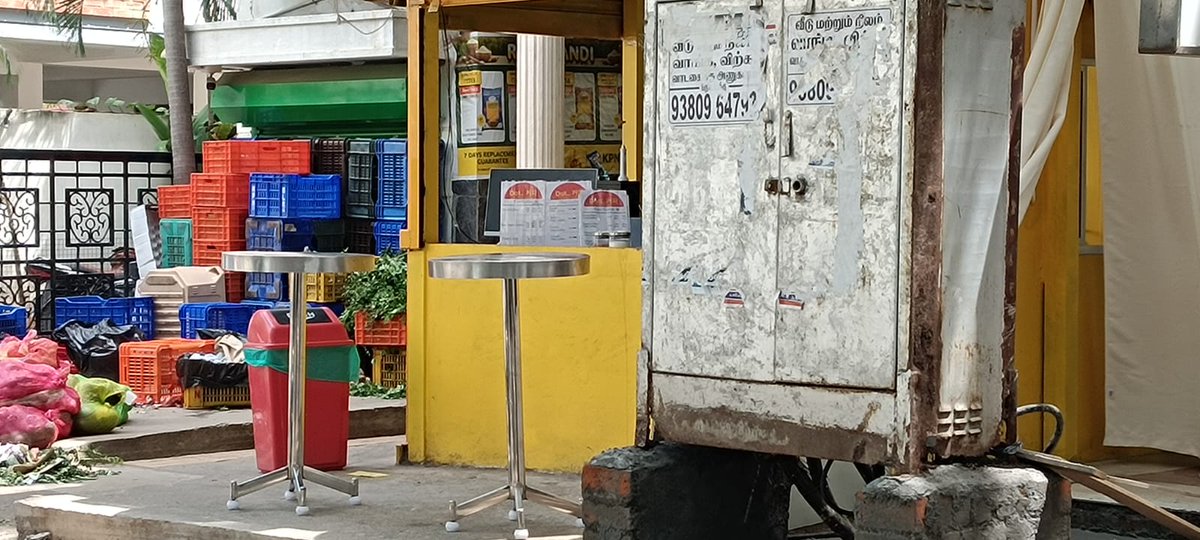 jsamdaniel's tweet image. The electricity Dept has illegally shifted this electricity distribution box to the pedestrian walk so this store cud encroach the entire stretch, endangering  pedestrians @ 21,CIT Colony I Main Road, Mylapore,Chenna. Stop this @TANGEDCO_Offcl @GCC @chennaipolice_ @tnpoliceoffl