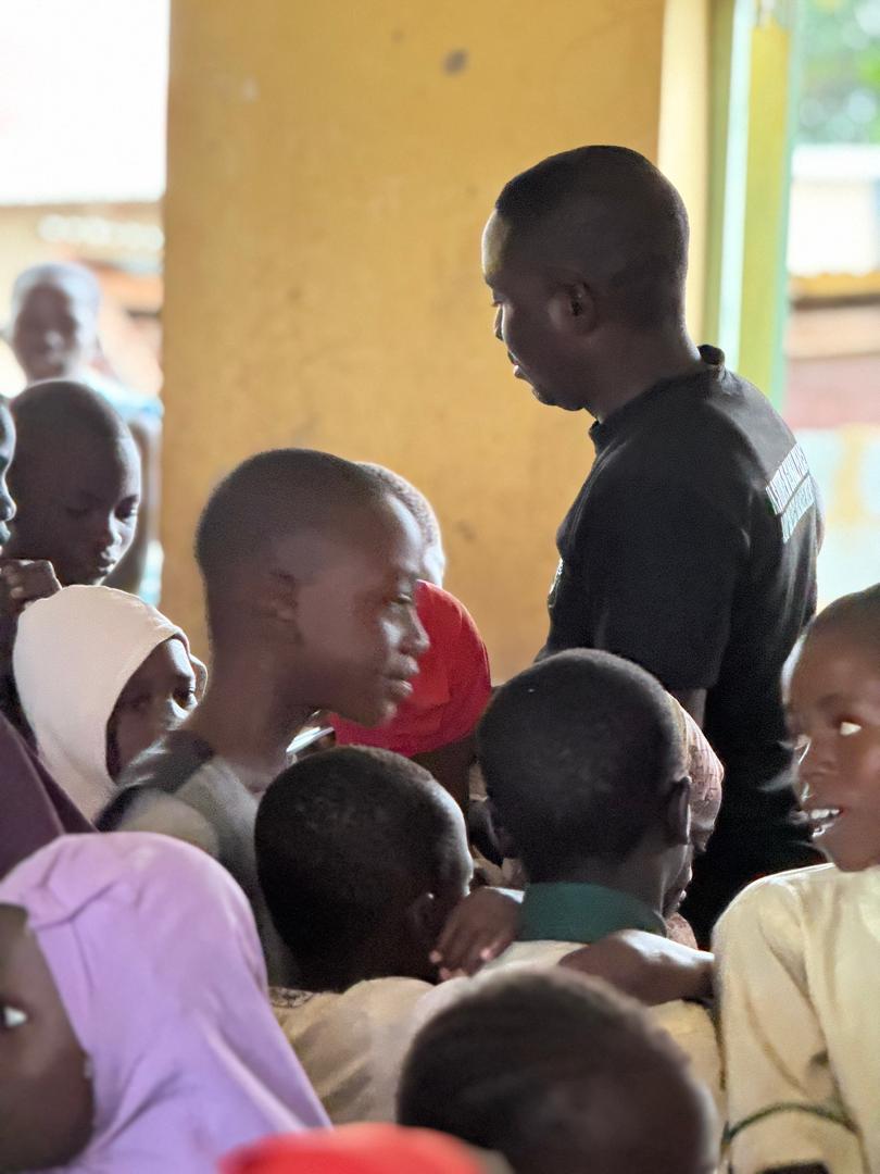 igpcm88701's tweet photo. Do not DISCRIMINATE!
Do not FIGHT!
Always Choose PEACE!
At LEA Primary school, Sauka Abuja
#InternationalDayOfPeace #peaceinschools #twitter #igpcm https://t.co/Wv1jkGjYq2