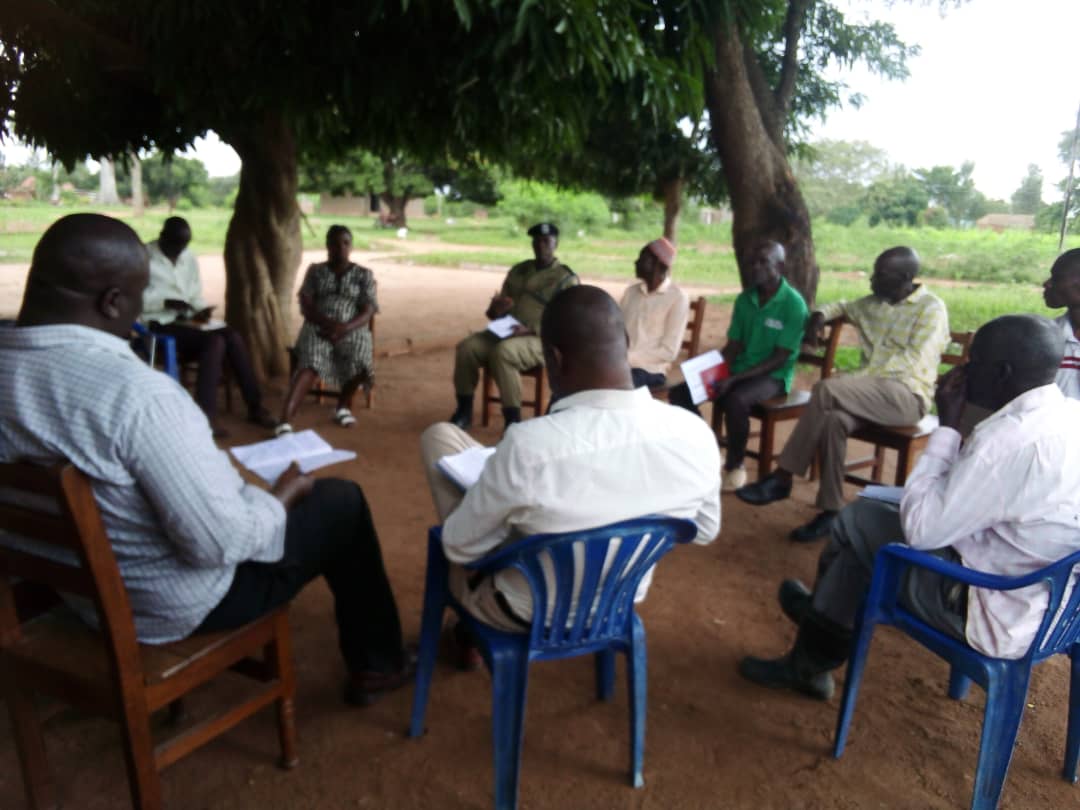 UPFCT members are walking the talk. 👣
In Mazimasa, Butaleja, Hon. Dr. Bokha meets leaders to address school re-entry of teenage mothers—aligning constituency action with Parliament’s duty to safeguard Uganda’s girls. #Accountability #EducateTeenMothersUG