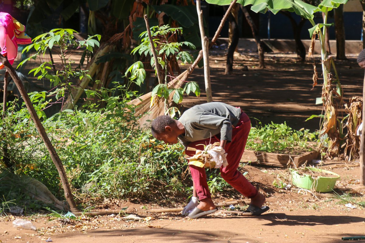 elimu_projects's tweet image. As part of the #ElimuFamiliaStawi program, learners explored the CBC theme of caring for the environment. Through interactive sessions, they learned about waste management, tree planting & everyday actions that make them champions of sustainability. #EFS #Lifelonglearning