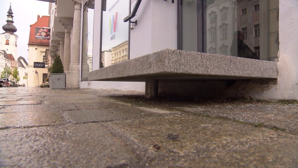 Bürgeranwalt
Stufe statt Service: Kritik an Zugangshürde beim Amt

In Wels sorgt eine sogenannte „Schwebestufe“ vor dem Servicebüro der Stadt seit Längerem für Kritik, vor allem von...

on.orf.at/video/14292168…

#ORFbuergeranwalt #Bürgeranwalt #Volksanwältin #Wels #Barrierefrei