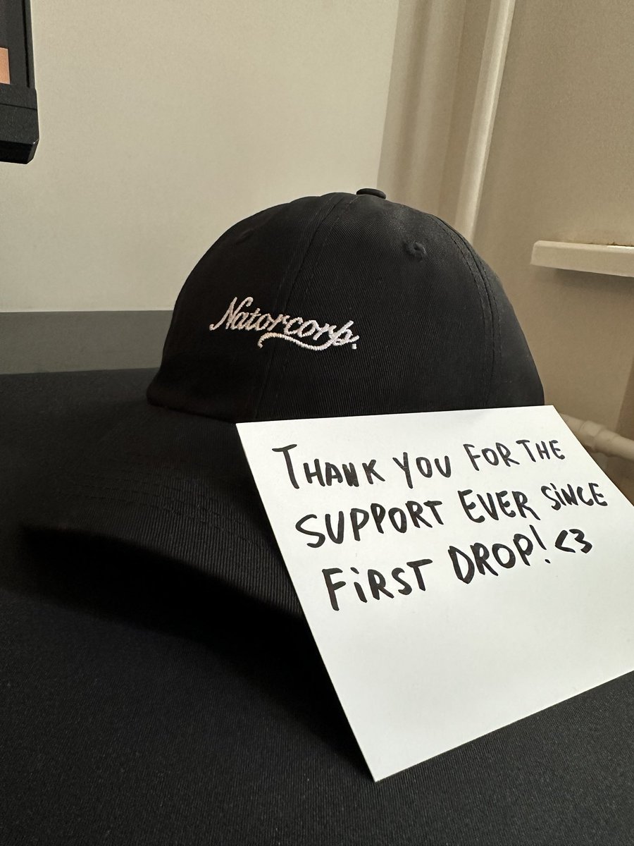 cuh_cs's tweet image. Something arrived in the mail today 🤙🏻
Great design, amazing “Thank you” card along with the drippiest merch overall
Massive shoutout and HAPPY BLESSED BIRTHDAY TO @propernator the GOAT 🙏🏻🥳