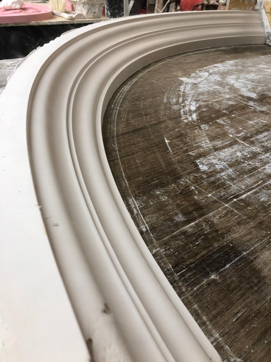 CSJbespoke's tweet image. Running up a curved cornice reverse mould!
#bespokeplastermouldings #homeimprovements #home #cornice #fibrousplaster #love #art #satisfying #fun #restoration #craftsmen #skill #decoration