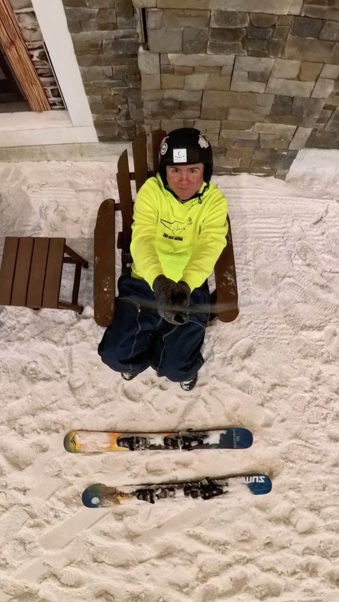 Ski Rex Media tweet media