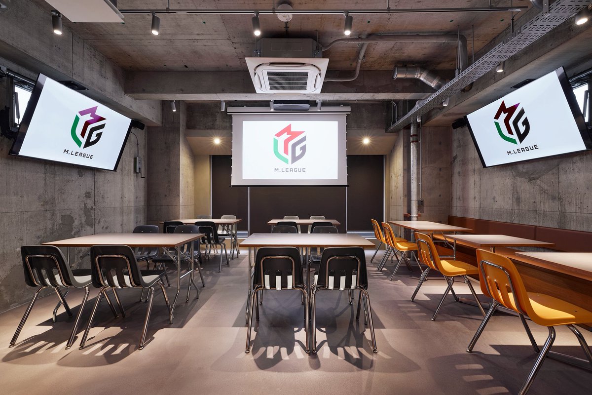 いよいよ明日17時オープンです！
思い返すと風林火退団を発表した日の夜にはお店のプロジェクトがスタートして約半年毎日試行錯誤しながら準備を進めて来ました