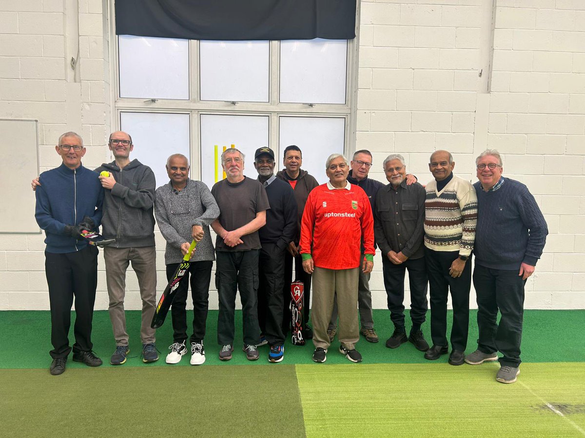 EthnicHealthRes's tweet photo. Forget the run-ups, it's all about the walk-ups! 🏏 Our walking cricket crew is celebrating #NationalFitnessDay in style. Slower pace, bigger smiles, and an unbeatable community vibe.
#CommunityWellbeing #ActiveLives #Cricket https://t.co/OTnancM89q