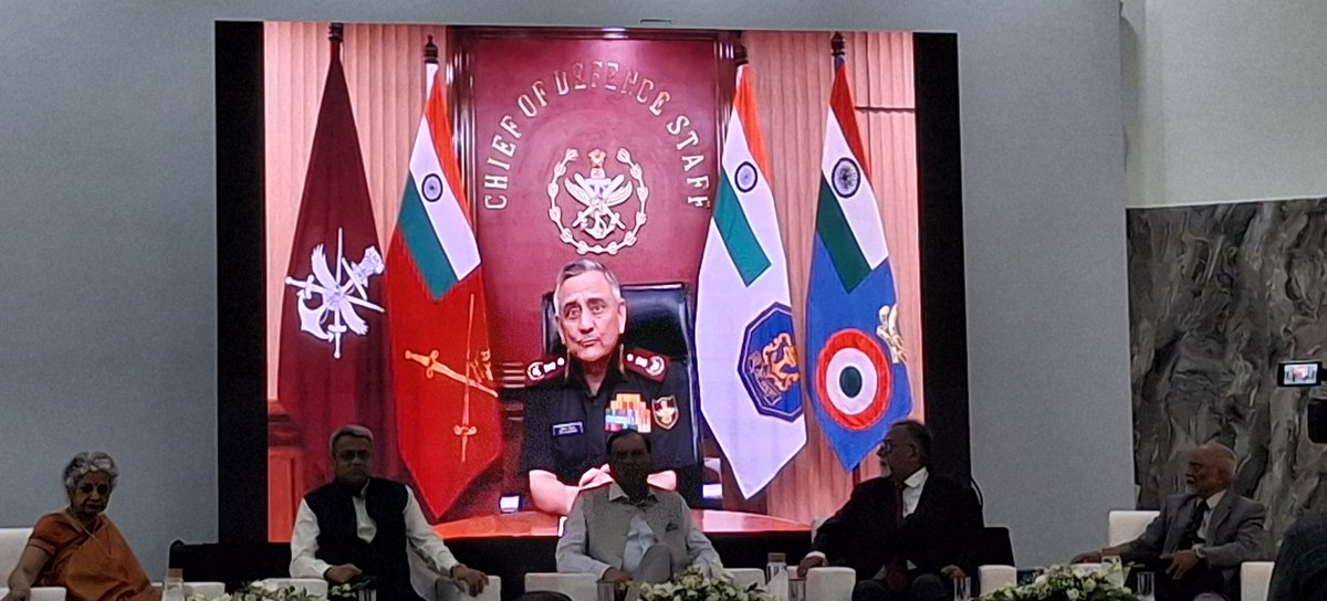 SP_Vishwasrao's tweet image. #FromReveilleToRetreat #BookRelease:
@shivkunalverma authored autobiography of Lt Gen SPP Thorat was released in @IaSouthern, Pune today.
Agree with Maj Gen Ian Cardozo&apos;s blurb: &quot;This story tells us that sometimes, it is the inividual destiny of persons such as General Thorat who…
