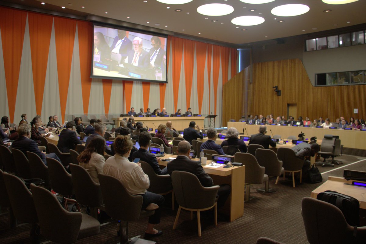 ABNYOffice's tweet photo. Antigua &amp; Barbuda's Foreign Affairs Minister E.P. Chet Greene calls for urgent international action to address Haiti's deepening crisis at the UN. He is urging for sustained support for security, institutional strengthening &amp; humanitarian aid. 
🇭🇹 🤝🏿 🇦🇬 https://t.co/F6XOA8VvEa
