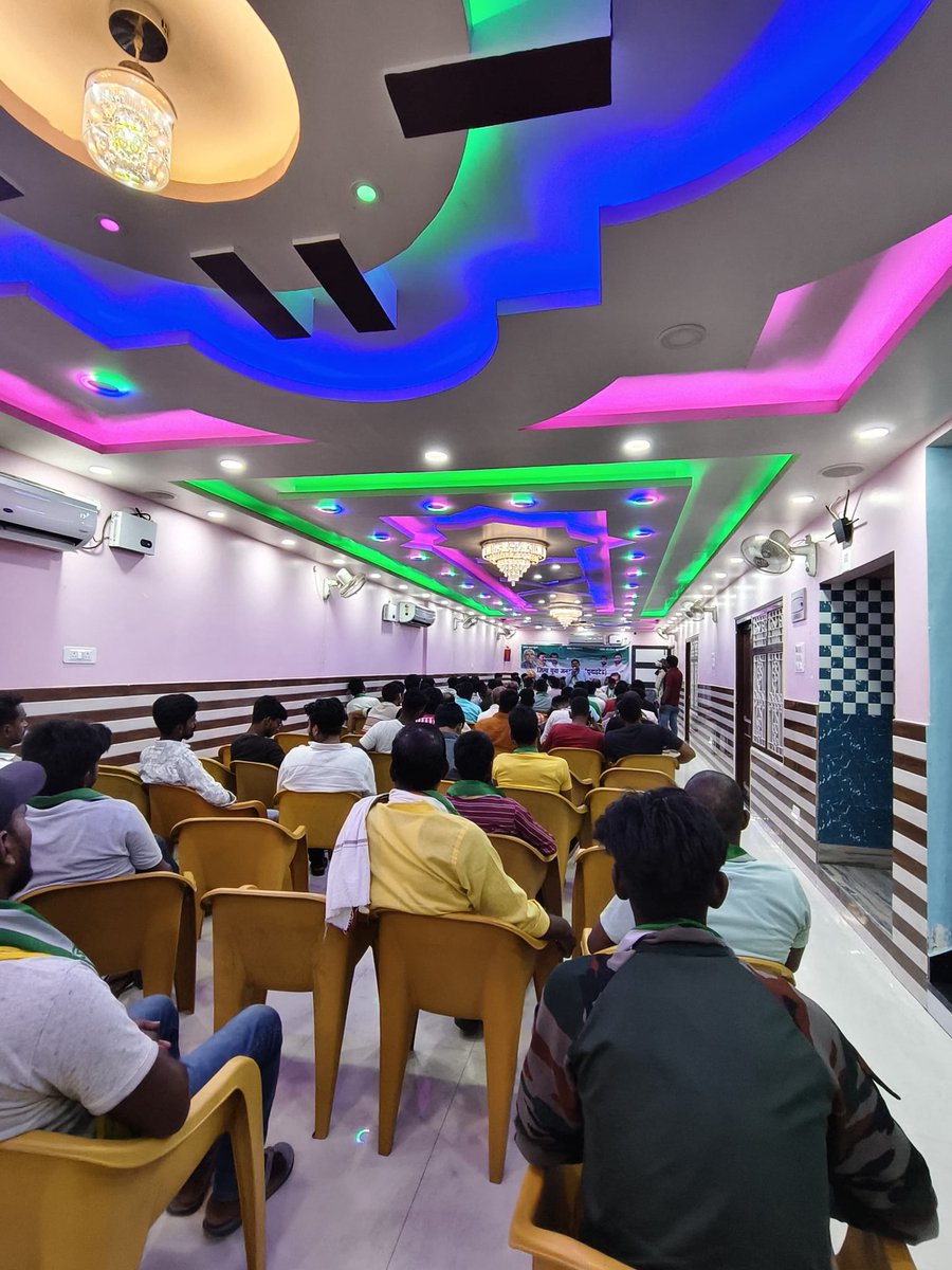 mlagopalmandal's tweet image. एकजुट युवाओं की ताक़त – उज्ज्वल भविष्य की राह 
सफलता की यात्रा में हर कदम मज़बूत 

#UnityForDevelopment #YouthForChange #20YearsOfProgress #TeamEffort #bhagalpur #gopalmandal #jdu #nitishkumar #laluyadav #gopalpur #patna #bihar