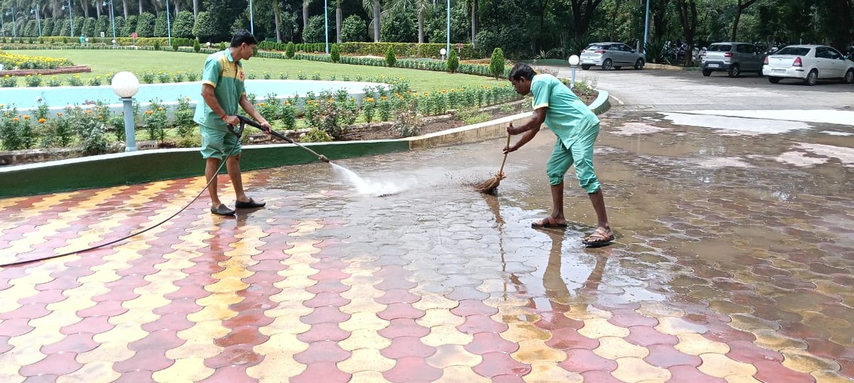 csir_ncl's tweet image. Swachhata in Action at CSIR-NCL!
As part of the Swachhata Hi Seva (SHS) campaign, a special lab &amp;amp; workplace cleaning drive was carried out at CSIR-NCL, Pune. @CSIR_IND @AshishLele3467 #CSIRNCL #SwachhataHiSeva2025 #SwachhBharatAbhiyan