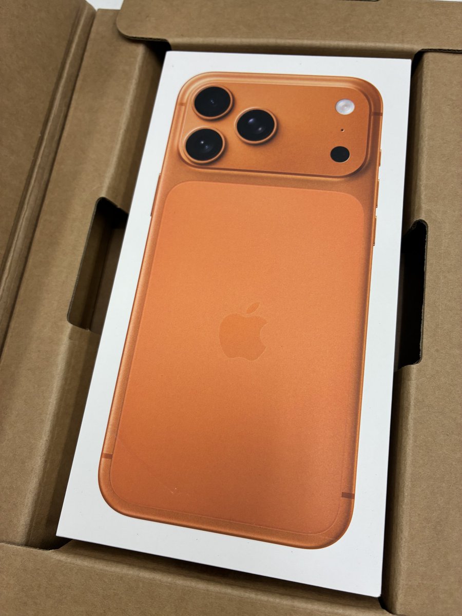 YouTubeがんばってたら社長が買ってくれました

視聴者のみなさまのおかげです
いつもありがとうございます🥰

社長もありがとう😭