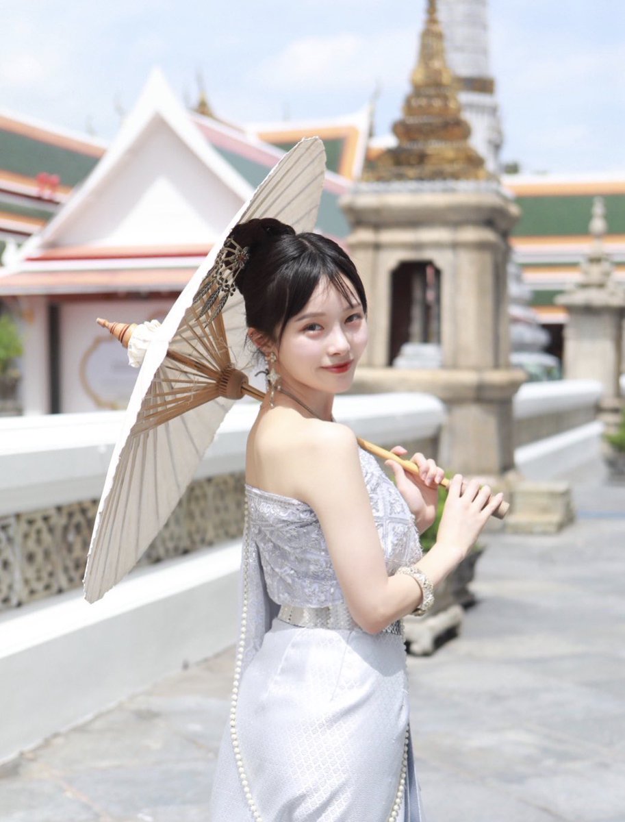 ripon877heisan's tweet photo. 念願のタイ🇹🇭
同じプリントのお菓子無かったから、それっぽフォトｳﾚﾁｨ
働き始めてから中々全配信は追えずで悔しい…ですがたまにでも拝見できて幸。👼
数えたら今年入っての休日26日目でちゃんと労働してておもろい https://t.co/9e1FyICIX5