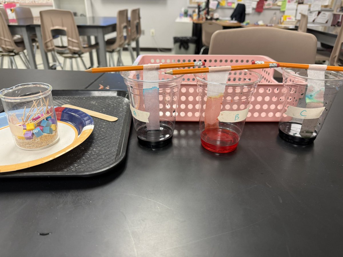 6th grade students learning all about homogenous and heterogeneous mixtures! #BestOfBeck <a href="/BeckJuniorHigh/">Beck Junior High</a>