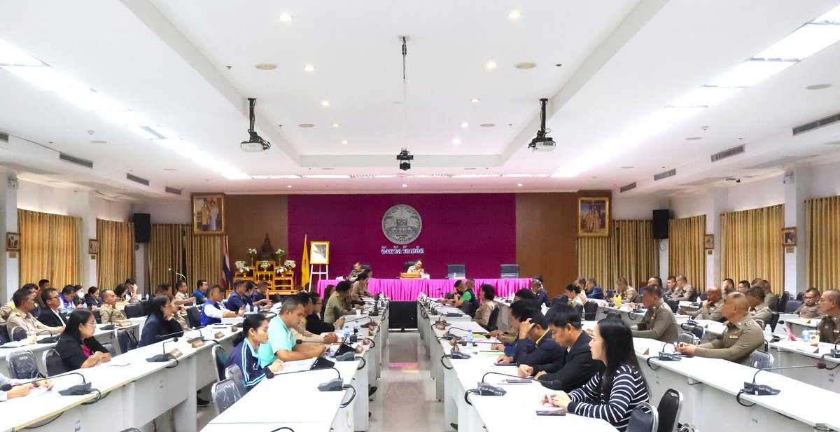 🔺กองอำนวยการรักษาความมั่นคงภายในจังหวัดร้อยเอ็ด ร่วมประชุมคณะกรรมการศูนย์อำนวยการป้องกันและปราบปรามยาเสพติดจังหวัดร้อยเอ็ด (ศอ.ปส.จ.รอ.) ประจำเดือนกันยายน 2568
