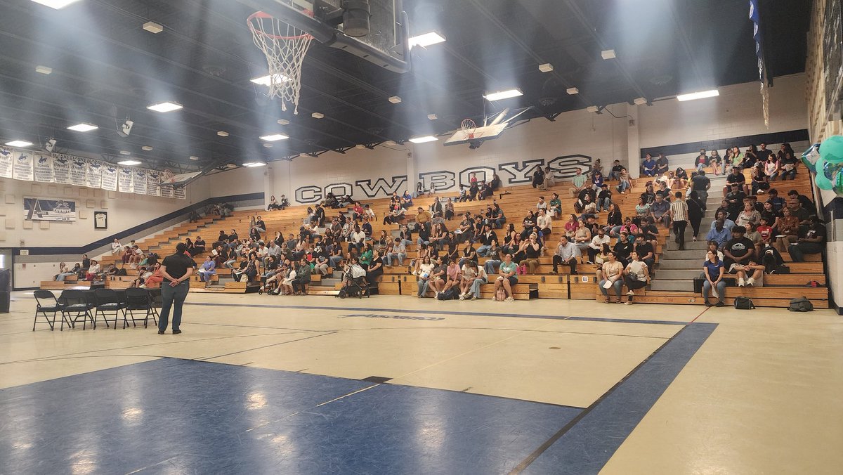 LLopezJr_CMS's tweet image. Cowboy Community Outreach &amp;amp; Engagement: We had an amazing turnout at tonight&apos;s 8th Grade Parent Information Night at The Ranch. Kudos to Counselors Peña and Nuñez for putting it together. Go Cowboys! @WalterEClarkeMS @JEstrada_CMS @Cnunezcounselor @rachel_dsc #TeamSISD