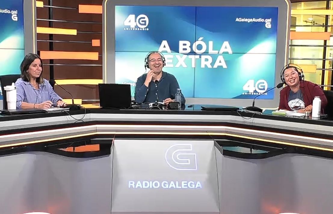 Seguro que coñecedes alguén que sempre pensa que o mundo está na súa contra. Ese que cre que as cousas que lle molestan, non suceden por casualidade, senón por culpa dos demais.
Credes que os demais actúan na vosa contra? #ABólaExtra, con Leti da Taberna agalegaaudio.gal/videos/detail/…