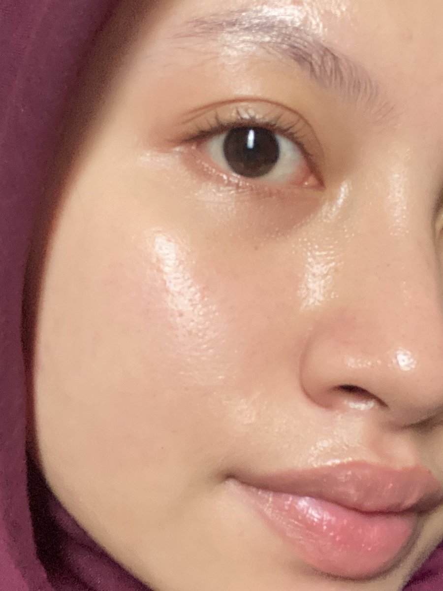 baru tau ada peel off mask yang bikin se glowing inihh✨

MUST TRYYYY😭😭