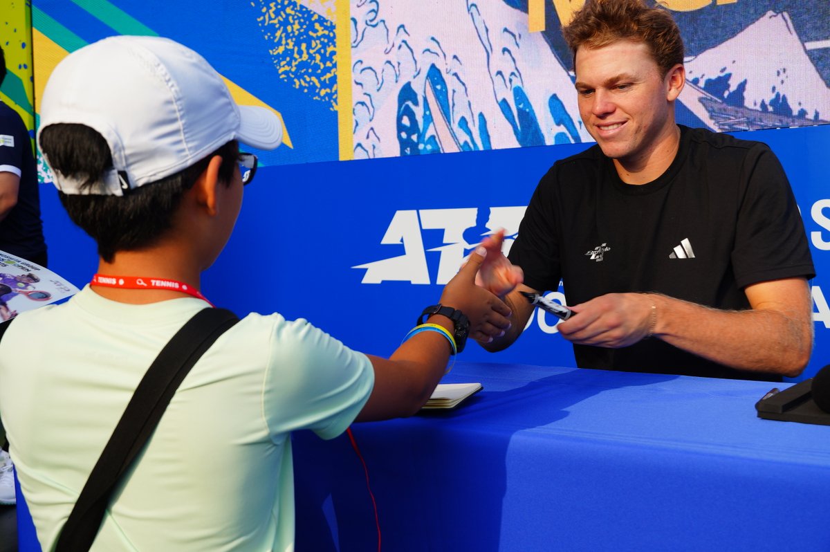 🎾#木下グループジャパンオープン🎾 ◤選手サイン会✍️◢ LEDステージ