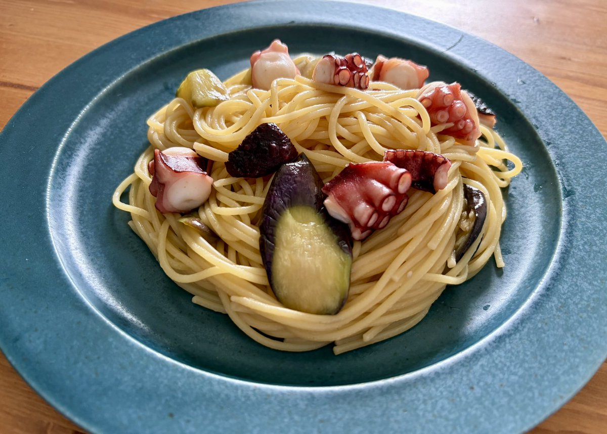 パルのパスタ麺で
タコとなすのパスタ作った🐙

#おうちご飯  #パルシステム
#X家庭料理部