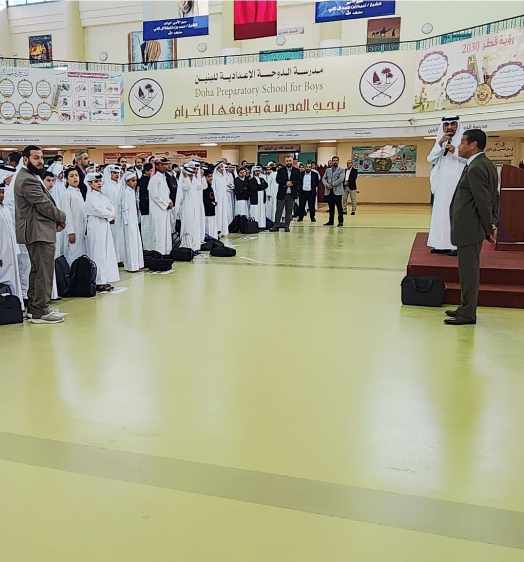 dohapschool's tweet image. كلمة مدير المدرسة الفاضل الأستاذ يوسف الهيدوس خلال الطابور الصباحي، والتي وجه فيها مجموعة من النصائح والإرشادات لطلاب المدرسة.
الأربعاء 2025/9/24