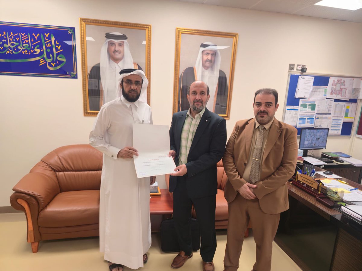 dohapschool's tweet image. انطلاقًا من حرص المدرسة على الارتقاء بالجانب النفسي تم استضافة الدكتور / العربي عطا الله قويدري الاستشاري النفسي في وزارة الصحة العامة لإلقاء محاضرة بعنوان (مهارات تعزيز الثقة في النفس) وذلك ضمن برنامج تعزيز الصحة النفسية للطلاب والذي يستمر حتى نهاية العام الدراسي 
2025-2026