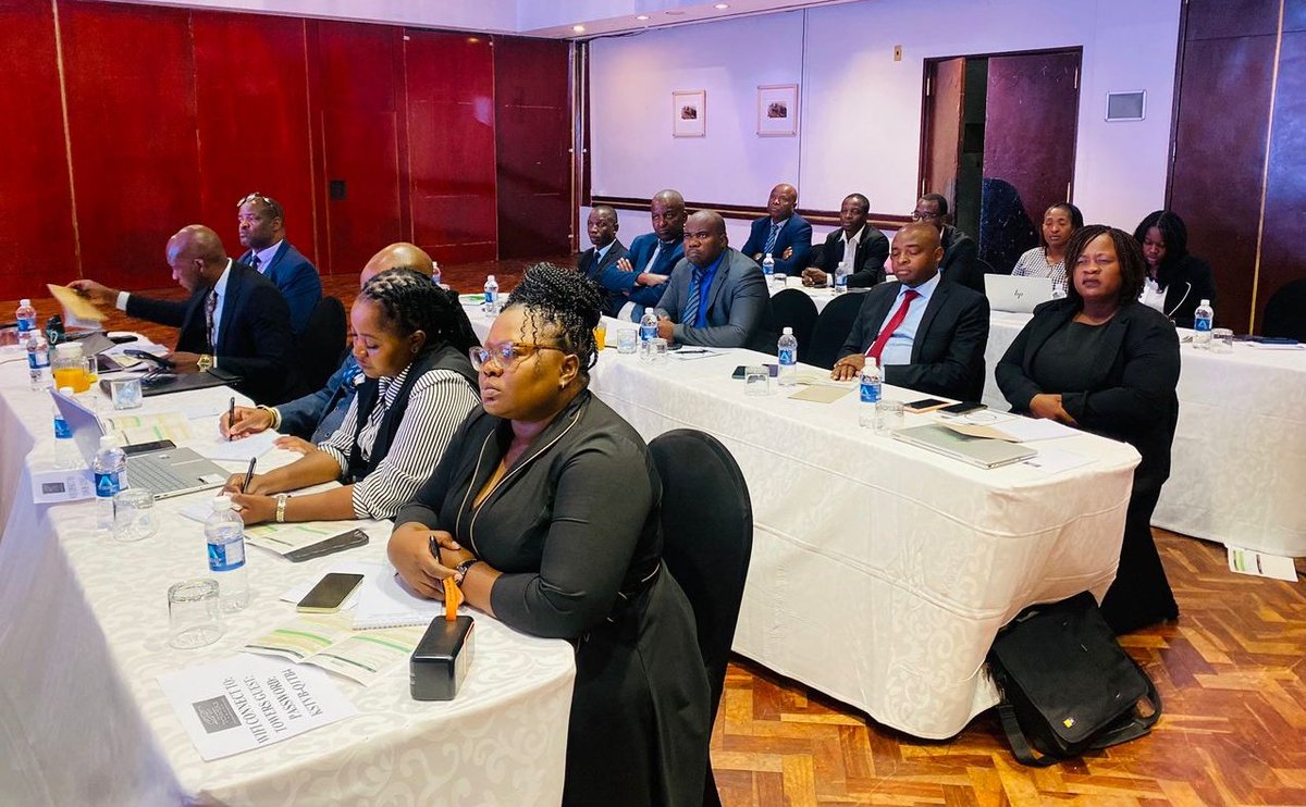 JSCZim's tweet photo. JSC Secretary Dr W.T Chikwana gives opening remarks at the ongoing Anti-Drug and Substance Courts training for Magistrates and Prosecutors. https://t.co/1D9gm4sM6k