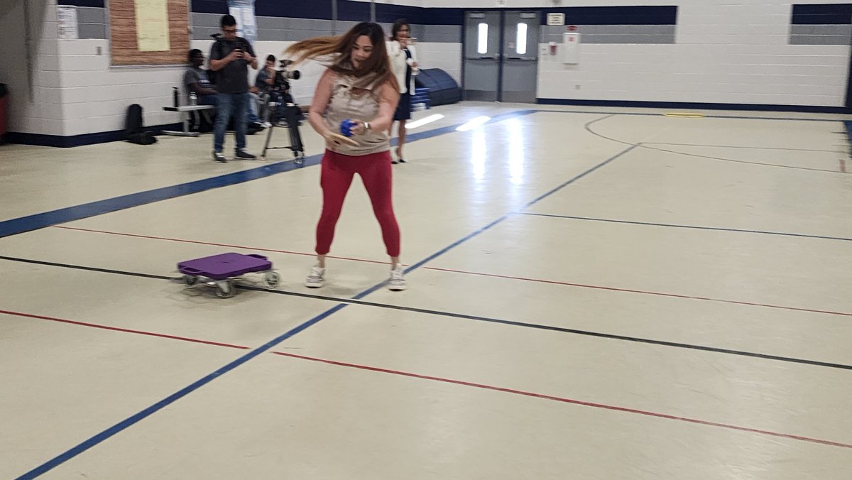 LLopezJr_CMS's tweet image. Last night, we held our first ever Anti-Bullying Parent Rally at The Ranch. Parents participated in games, won prizes, and guest speaker, former NFL player Jimmy McClain shared his inspirational story. #TeamSISD @WalterEClarkeMS @JEstrada_CMS @Cnunezcounselor