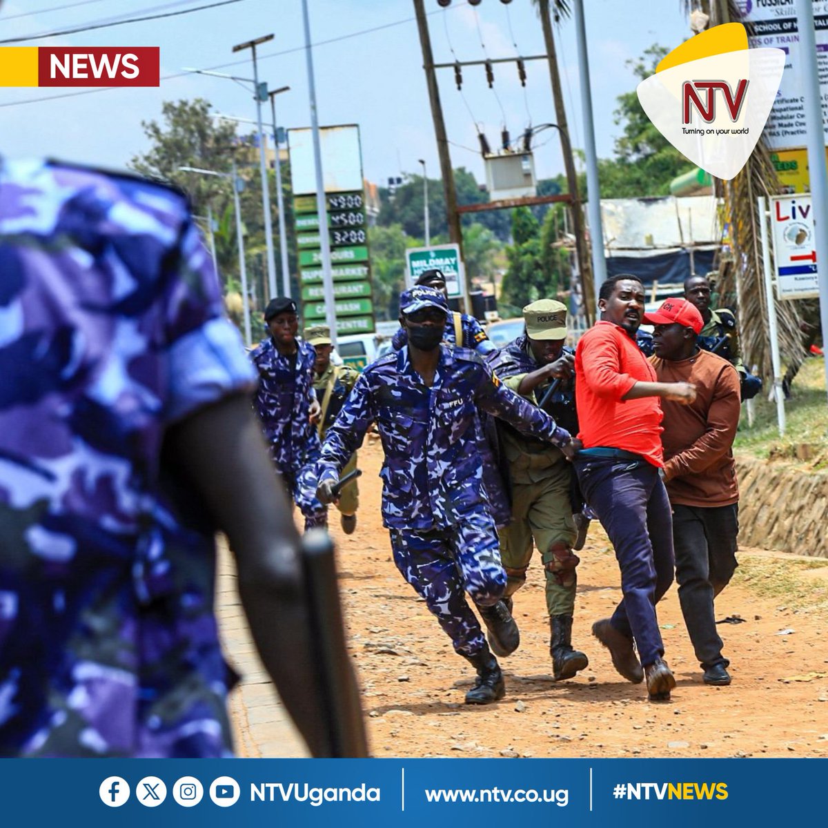 Derick Ssenyondo👽🇺🇬 (@derickbeckhams) on Twitter photo POLITE QN: Has anyone in <a href="/NRMOnline/">NRM Party</a> ever been this manhandled by <a href="/PoliceUg/">Uganda Police Force</a> or <a href="/MODVA_UPDF/">Uganda Peoples' Defence Forces</a> over petty things like walking style (disorder conduct), looks(threatening), wearing red, escorting a presidential candidate or a cap resembling the CDF’s? POLITE QN: Has anyone in <a href="/NRMOnline/">NRM Party</a> ever been this manhandled by <a href="/PoliceUg/">Uganda Police Force</a> or <a href="/MODVA_UPDF/">Uganda Peoples' Defence Forces</a> over petty things like walking style (disorder conduct), looks(threatening), wearing red, escorting a presidential candidate or a cap resembling the CDF’s?