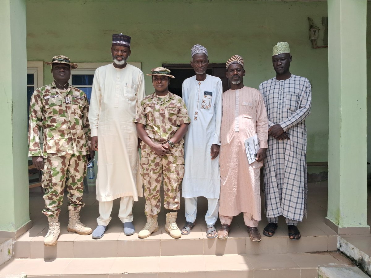 MidalaMohammed's tweet image. Courtesy Call from Command Sci Sec School Miringa