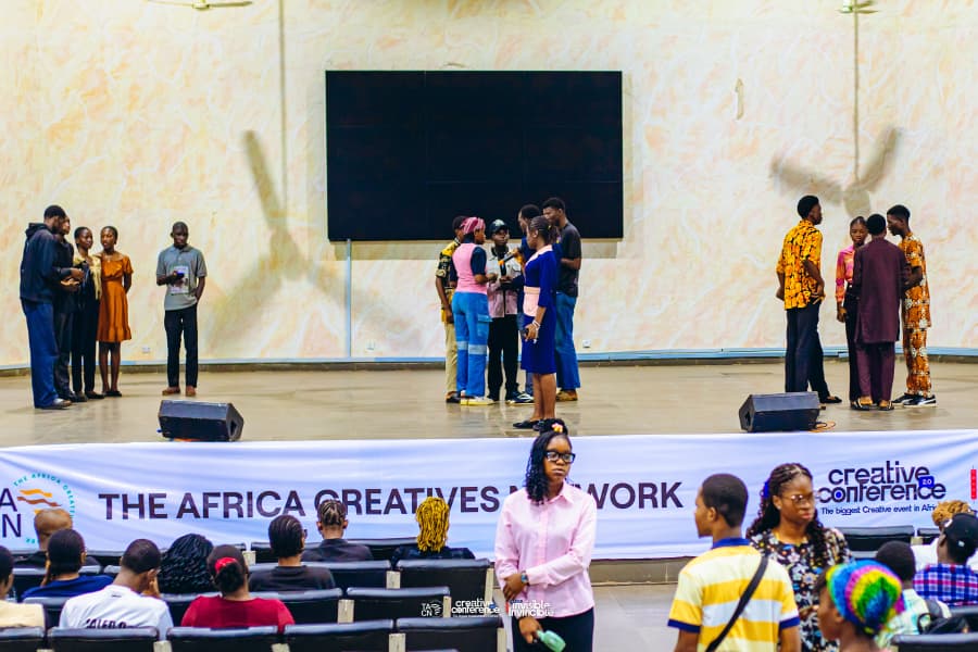 CreativeXComm's tweet image. Our first game session came with a twist! Groups picked random items &amp;amp; turned them into brands in minutes.

Big takeaway: as creatives, we are our own brand. Clarity + confidence = undeniable value.

#CreativeConference #BeninCreatives #TACN