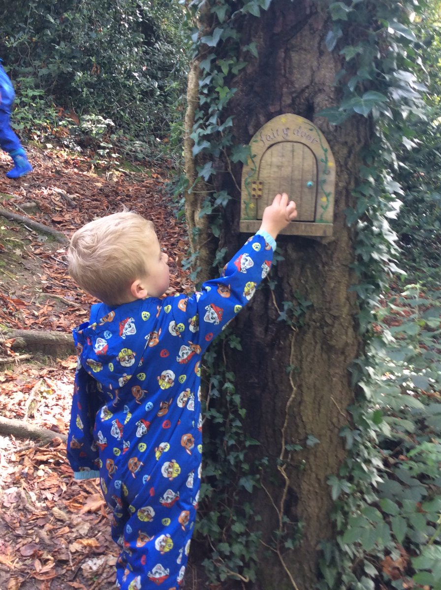 AppleySaintsCE's tweet photo. #ABASYR had a fab first visit to our forest this morning. We searched for God's autumn harvest for the animals and found lots of food for them to eat around the forest. @WigToday @ActiveLancs @WN6_Mums @ShevCommunity #ABASSci #ABASRE https://t.co/iNq2HnfXBX