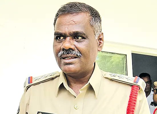 RTVnewsnetwork's tweet image. ఏపీ సీఎం చంద్రబాబు కు సీఐ శంకరయ్య లీగల్ నోటీసులు

@ncbn #CI #Shankaraiah #legalnotice #RTV