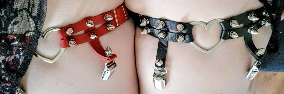 Cupidbaby0088's tweet photo. 💕New Pinned💕

Not new to Nsfw 

Lvl 28

She/her/they 

🌈Bisexual🌈

Switch(Sub lean) 

🖤Dark kinks welcome 🖤

Chubby Gamer Girl that loves Dark Romance Smut.. also love horror movies 🥰

💕Moots always welcome💕 https://t.co/i6o1YfC1sz
