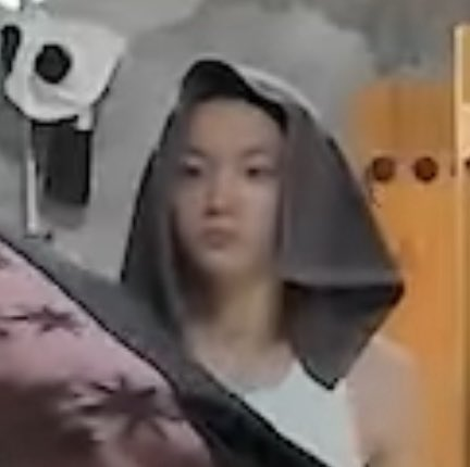 엉덕해나지금운학이쓰다듬듯 이마쓰다듬어야돼