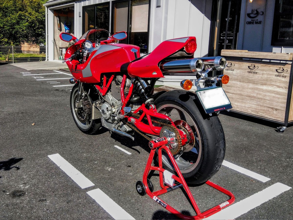 rninetracerbmw's tweet photo. 秋の風🍃
#MH900E #DUCATI
#ドゥカティいいじゃん
#バイク乗りと繋がりたい https://t.co/nZzEC5lqGZ