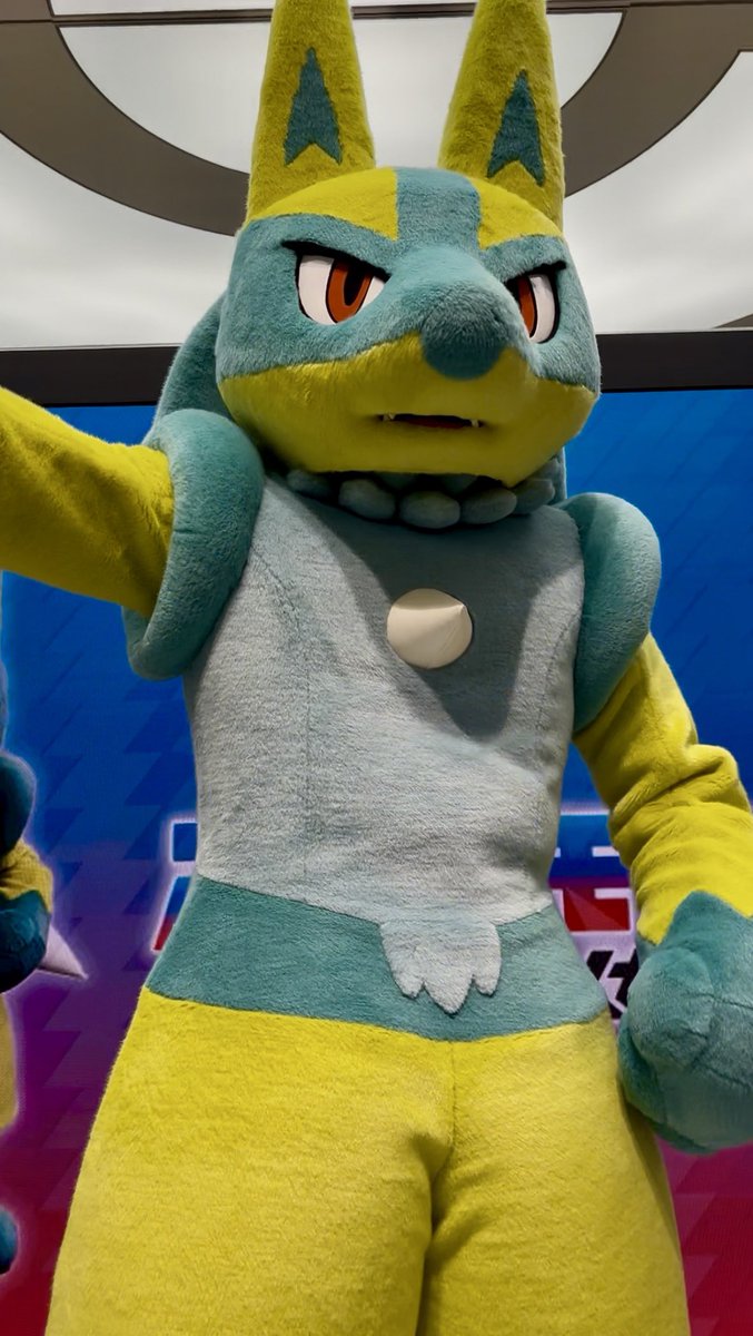 環論ゼミです。
青雪江§1.11が終わり、Bosch§1.4の加群に入りました。
初めての英語での板書、多めに見ていただけると嬉しいです😊

2枚目は午前中に会ってきた黄色いルカリオです🥰🥰🥰🥰🥰