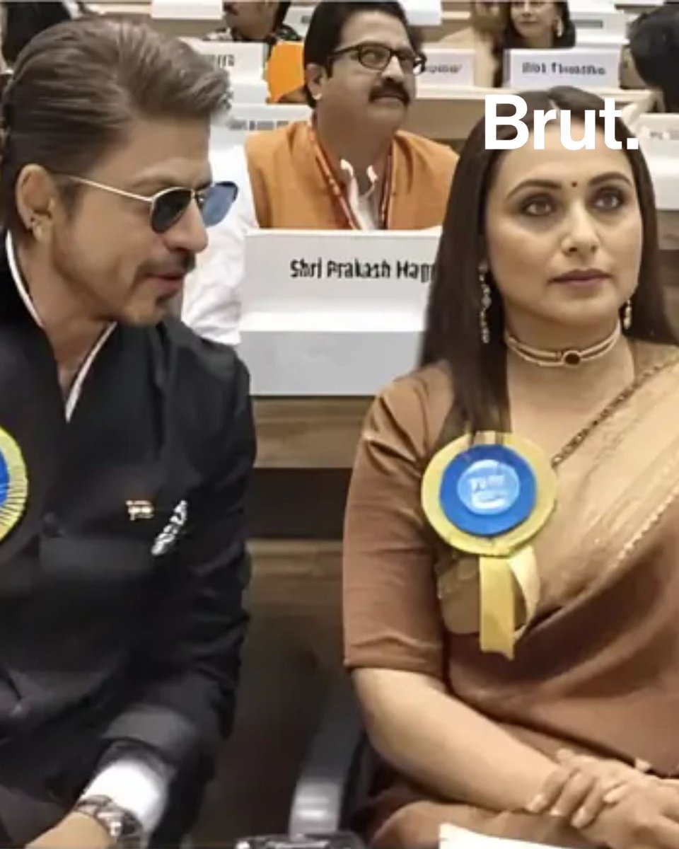 BrutIndia's tweet image. National Awards 2025 gave us the Rahul-Tina reunion we didn&apos;t know we needed!

#shahrukhkhan #ranimukherji