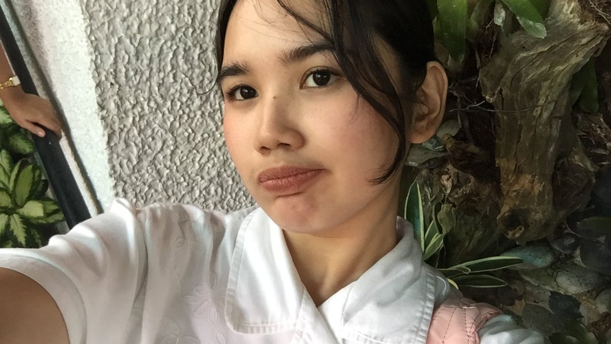 qijous's tweet photo. last after-school eat out w/friends before we graduate 🌸 https://t.co/kXJxn6Rua1
