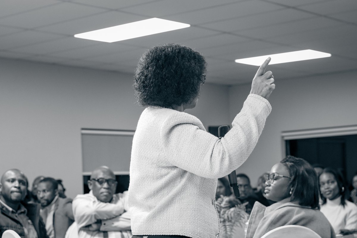 Leadership_GF's tweet photo. Last Friday, we hosted a fireside chat with Nonkululeko Gobodo, SA’s first Black female CA, co-founder of SNG &amp; now author. She shared insights, reflected on her book &amp; connected with attendees during a book signing. Grateful for her wisdom &amp; all who made the event possible🙌 https://t.co/190CBS931U