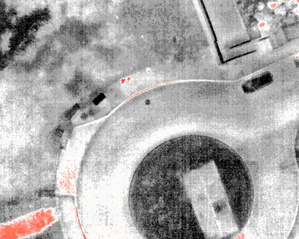 PoliciaAPLP's tweet image. 🛰 Nuestros drones están equipados para la vigilancia nocturna con diferentes elementos, como el foco de iluminación, telemetro laser  o cámara térmica, reforzando así la seguridad del #PuertodeLasPalmas 🛰

#PolicíaPortuaria 💙
@LasPalmasPorts
#SeguridadOperativa
#dron