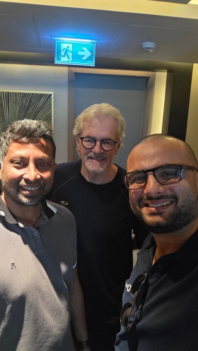 White hair, black hair and no hair 😂

Great chat with <a href="/RusselArnold69/">Russel Arnold</a> and as always with <a href="/MikeHaysman/">Mike Haysman</a> 😇 #AsiaCup2025