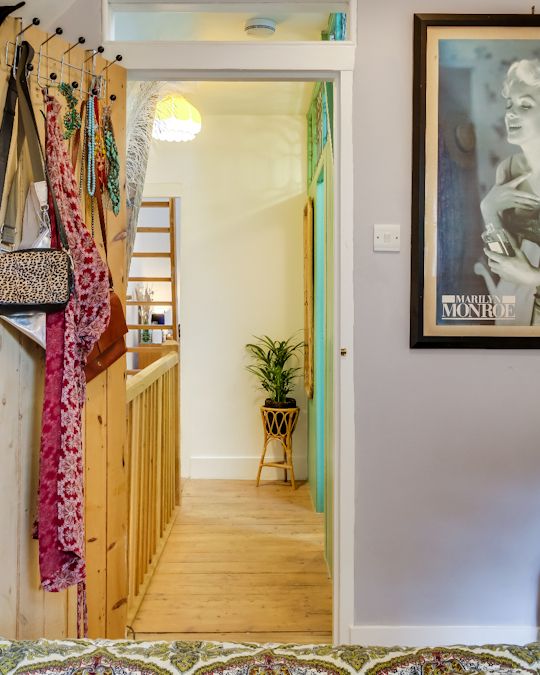 Homes like this carry stories in every corner.
A hallway filled with character, a life waiting to be lived.
Pluckley is quietly unforgettable.
#MakeLifeSpecial #PluckleyHome #GrahamJohnEstateAgents
grahamjohn.com/property/pluck…