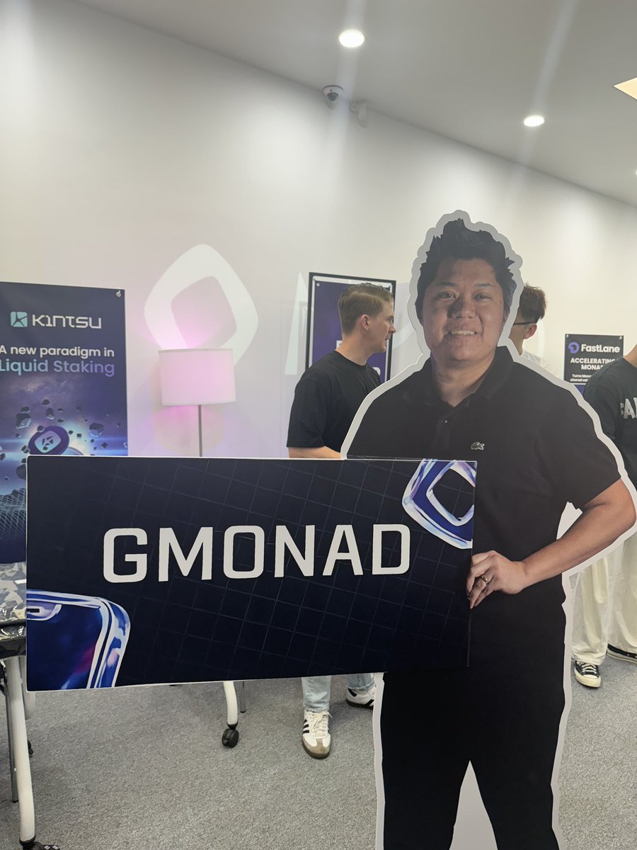 michael_lwy's tweet image. finally met keone in person in korea