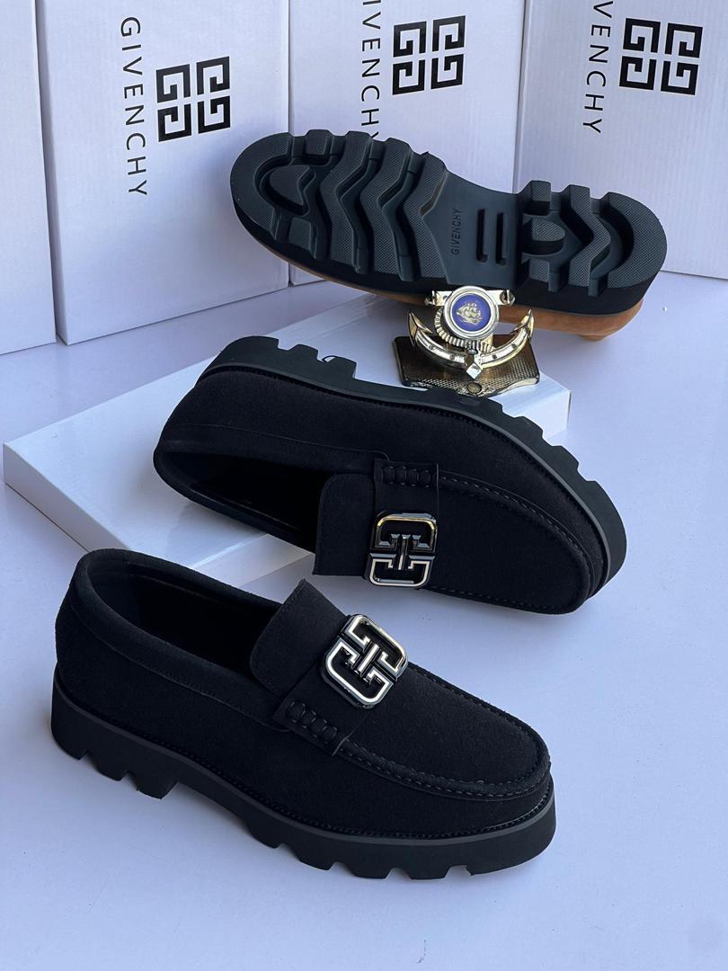 AR_5HOES's tweet image. AVAILABLE!!! FULLY BOXED!

42k.