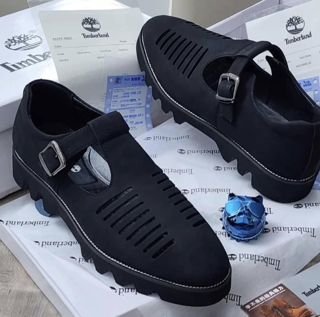 AR_5HOES's tweet image. AVAILABLE!!! FULLY BOXED!

41k.