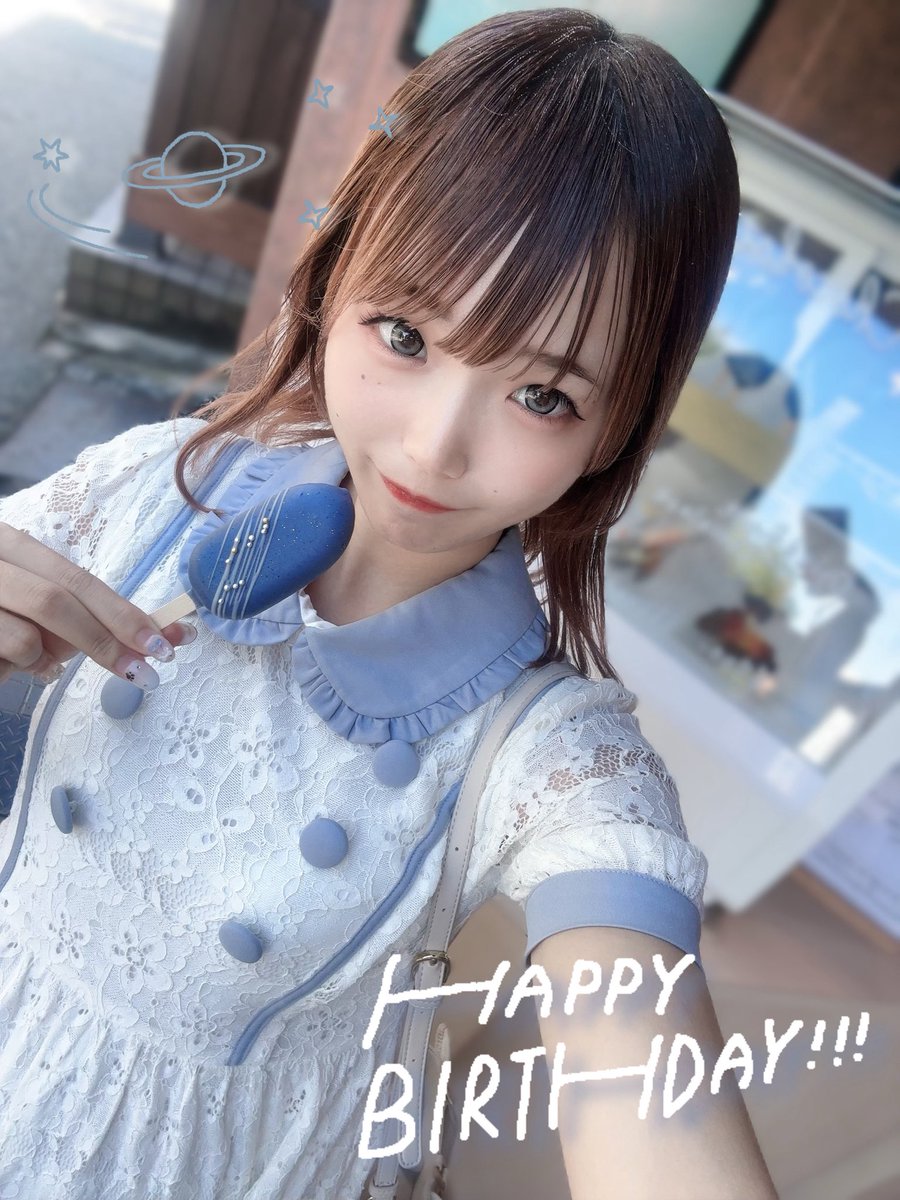 お誕生日を迎えましたᐡ ̳ʚ̴̶̷̆ ·̫ ʚ̴̶̷̆ ̳ᐡ♡
お祝いしてくれる人が沢山居てくれることが本当に幸せだな〜という気持ち。
いつもありがとう。