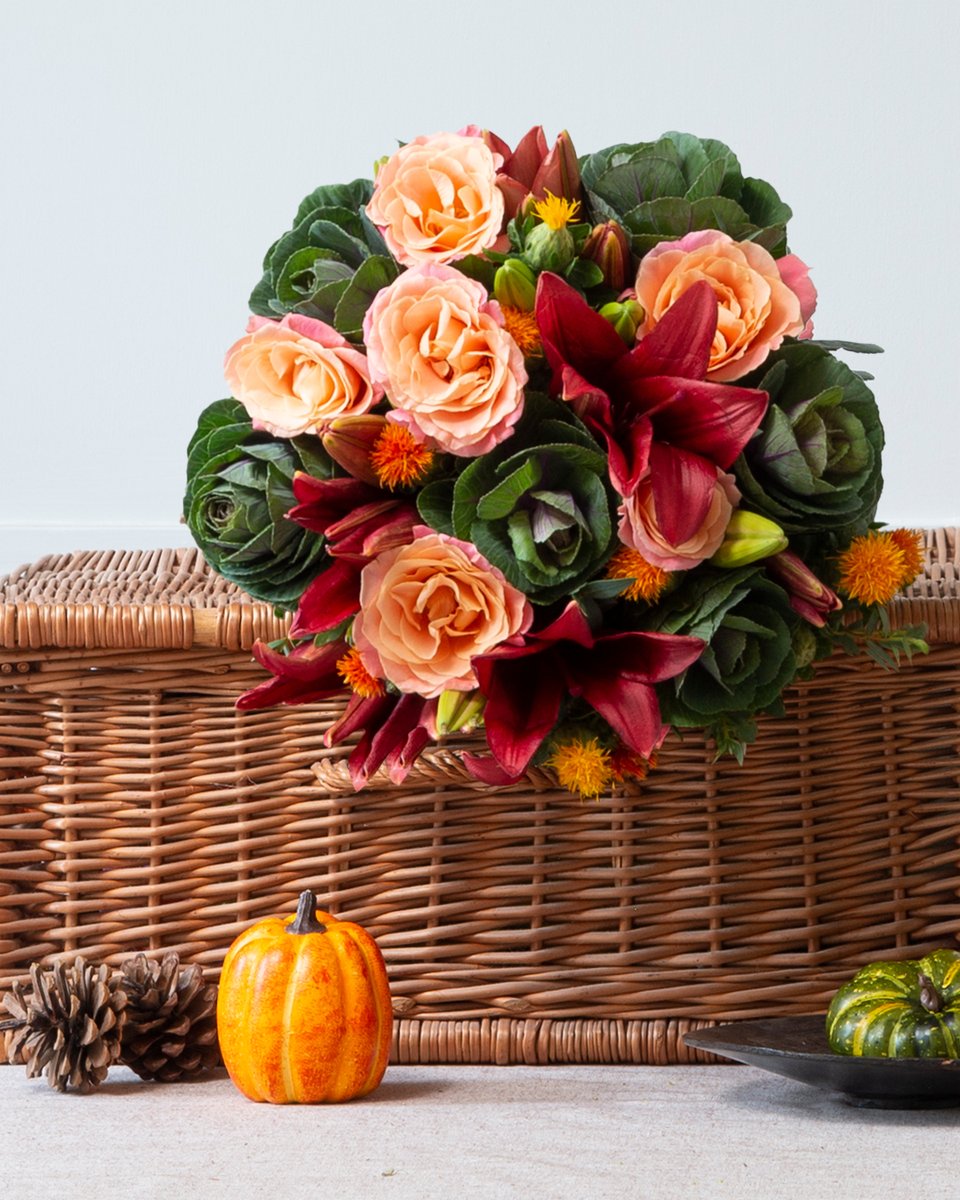 “Never miss the mark! Have always both given and received the most beautiful bunches of flowers. I wouldn't use anyone else now!” —R. Braid 💐
We design #flowers for the moments that matter
Discover for yourself: bit.ly/48CwQy2