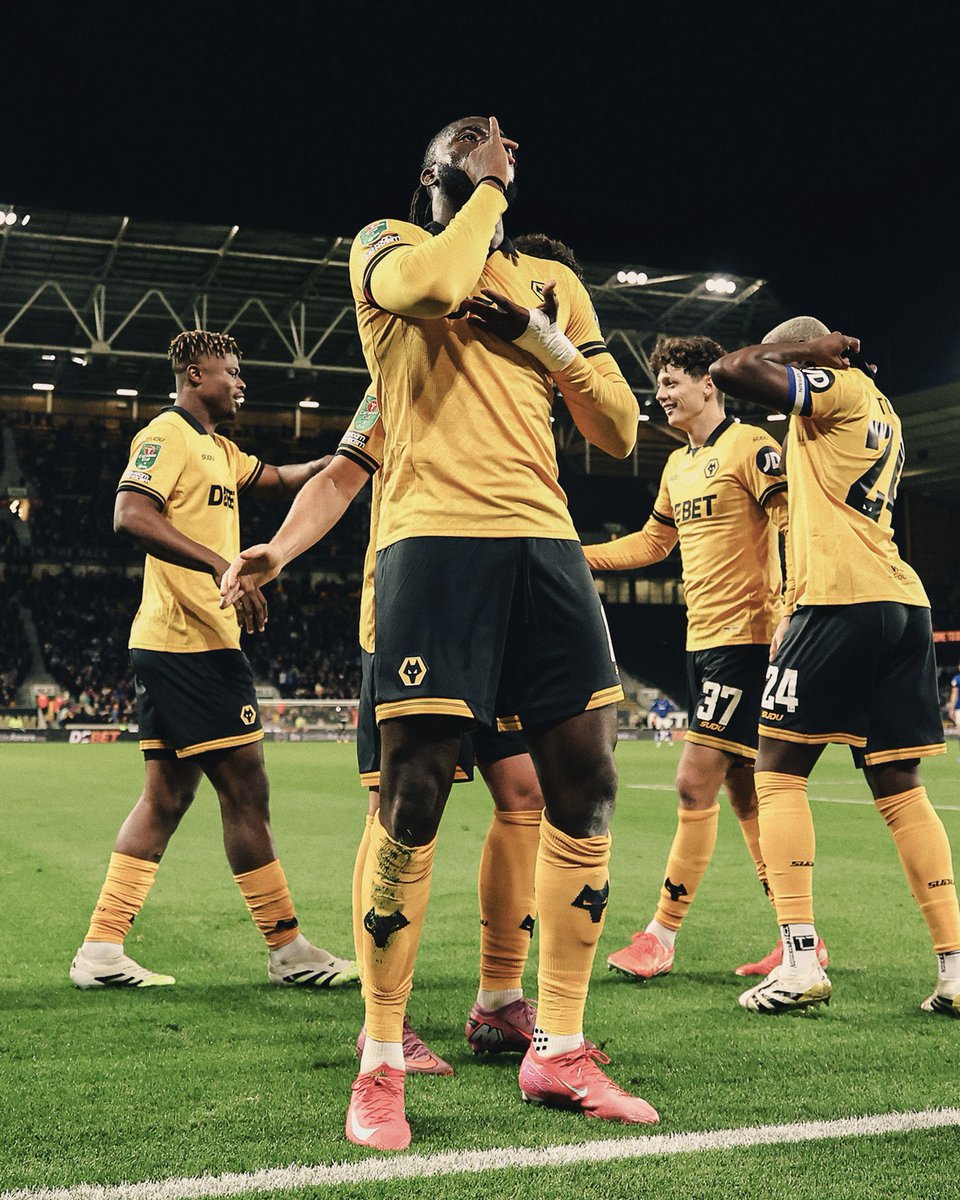 toluarokodare's tweet image. First goal in gold and we pray for more. Next round let’s go!! #teatime 🫖☕️
