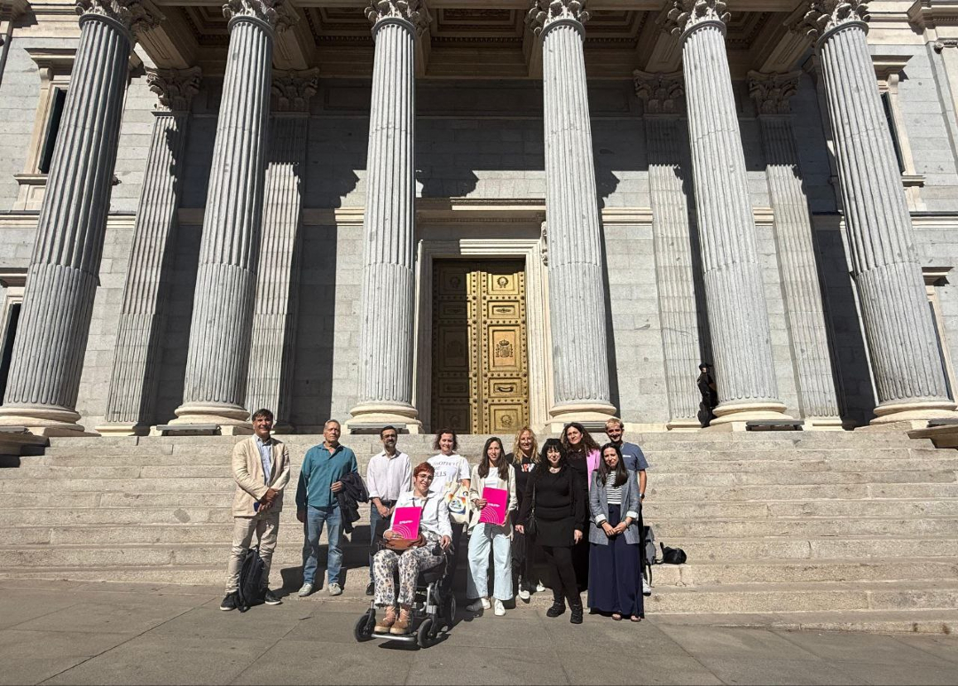 Después de mucho trabajo, el Pacto de Estado contra los discursos de odio se encuentra en su fase decisiva: la redacción de conclusiones.

💼Esta semana nos estamos reuniendo con diversos grupos parlamentarios para trasladar propuestas y exigir medidas reales y efectivas.