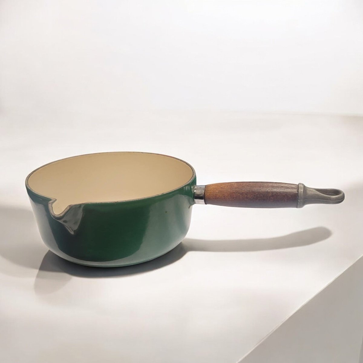 arlissbryant's tweet image. Green Le Creuset Made In France No18 Pot tuppu.net/2d4f079a #Shopify #WainfleetTradingPost #Kitchenware